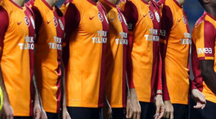 Galatasaray&#039;da 10 futbolcunun neden kampa götürülmediği ortaya çıktı!