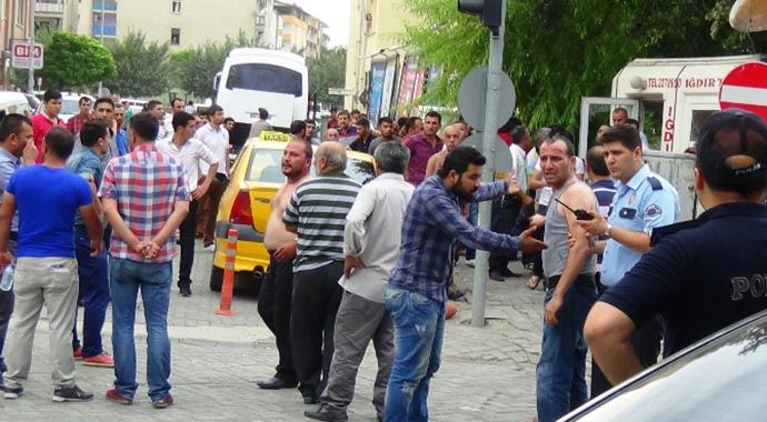 Iğdır'daki satırlı bıçaklı kavgada 7 kişi yaralandı Iğdır'daki satırlı bıçaklı kavgada 7 kişi yaralandı