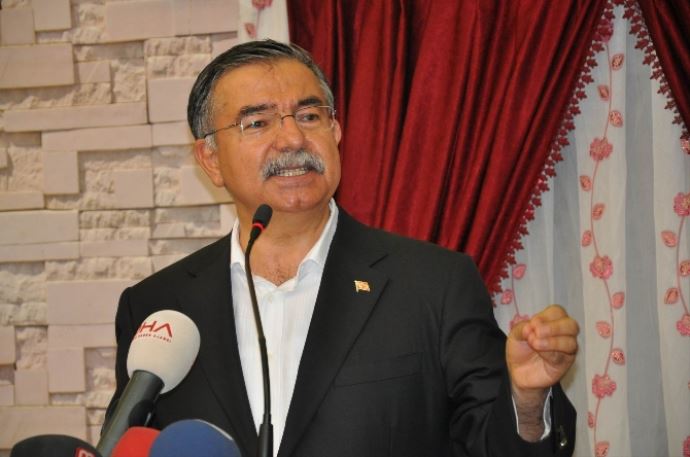 Bakan orucu esnafla açtı Bakan orucu esnafla açtı