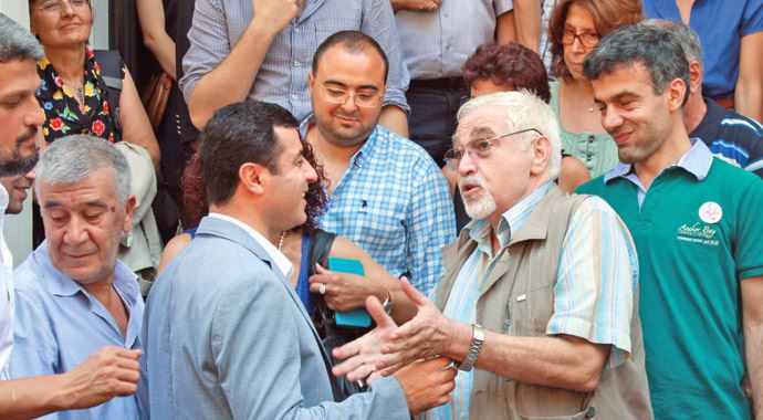 Demirtaş&#039;tan Kılıçdaroğlu&#039;na cevap: Elimize silah almayacağız