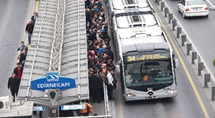 İBB bizzat açıkladı Metrobüse zam yapıldı mı, işte cevabı