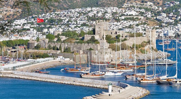 Tatilci Bodrum ve Roma&#039;ya gidiyor