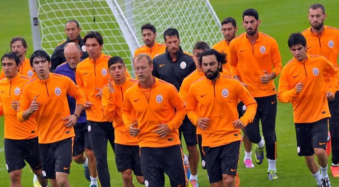Galatasaray'ın iki hazırlık maçı iptal oldu! Galatasaray'ın iki hazırlık maçı iptal oldu!