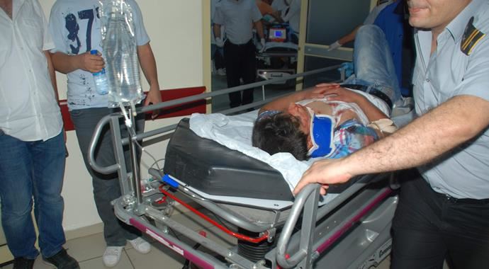 Adıyaman'da feci kaza! 6 yaralı Adıyaman'da feci kaza! 6 yaralı