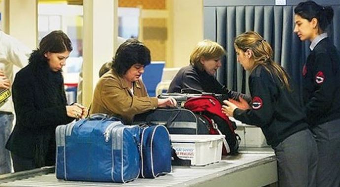 Havalimanlarında kontrol noktaları kaldırılıyor