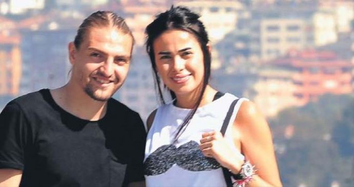Asena Erkin: Sunuculuk hoşuma gitti Asena Erkin: Sunuculuk hoşuma gitti