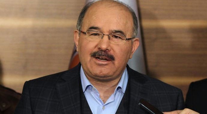 Hüseyin Çelik: Terbiyesizlik yapmayın Hüseyin Çelik: Terbiyesizlik yapmayın