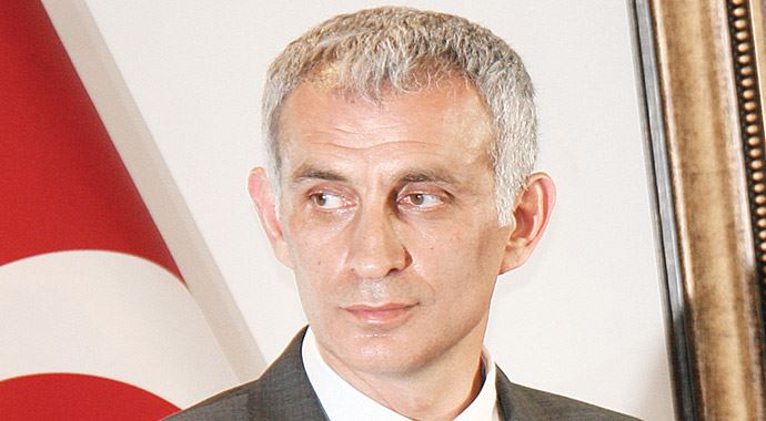 Hacıosmanoğlu Özak&#039;ı mahkemeye verdi