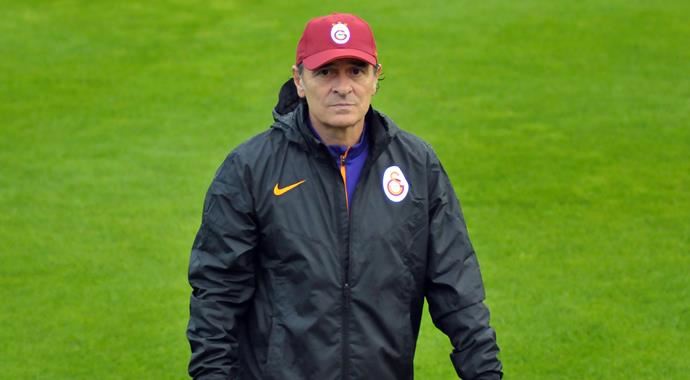 Prandelli, ekibiyle güçlü Prandelli, ekibiyle güçlü