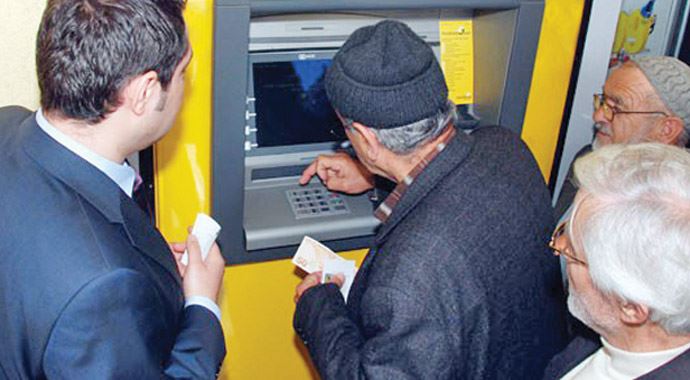 Emeklinin zammı bayramdan önce hesaplarda