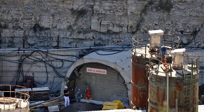 Soma'da 301 işçinin can verdiği maden hala yanıyor
