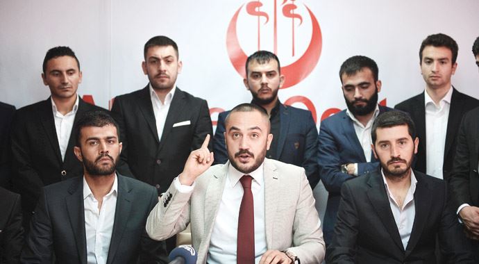 Alperenler Destici'ye isyan etti Alperenler Destici'ye isyan etti