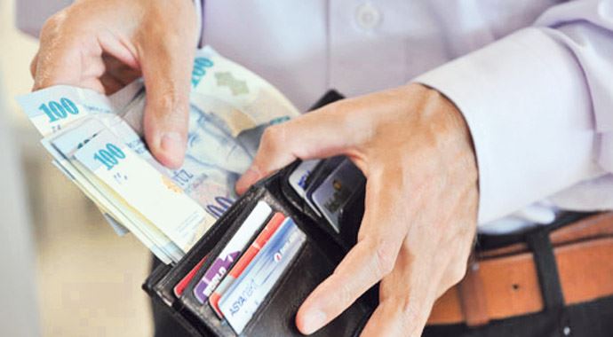 Gelirin üzerinde kredi, mağduriyetleri patlattı