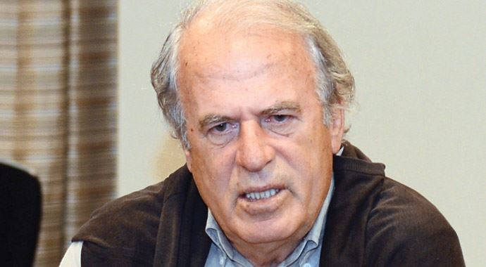 Önder Özen&#039;in yerine Mustafa Denizli geliyor