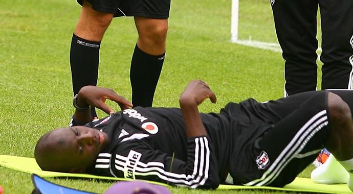 Demba Ba kronik sakat mı? İşte kritik açıklama
