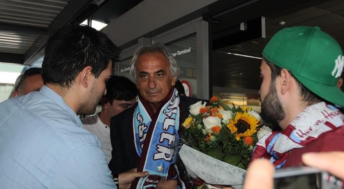 Trabzonspor&#039;a coşkulu karşılama!