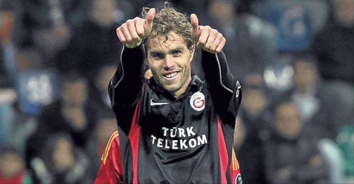 Elmander Galatasaray&#039;ı unutamadı