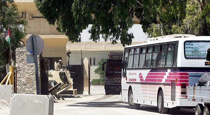 Mısır, Gazze'ye giden yardım konvoyuna izin vermedi Mısır, Gazze'ye giden yardım konvoyuna izin vermedi