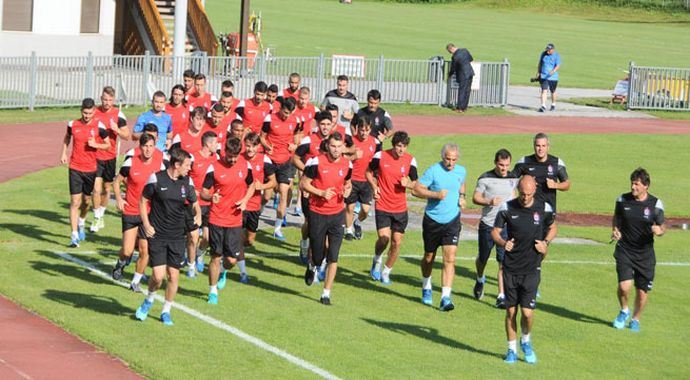 Alkışlarla antrenmanı bitirdiler