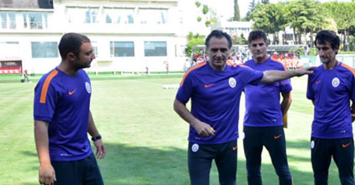 Prandelli'den Sneijder'e mesaj