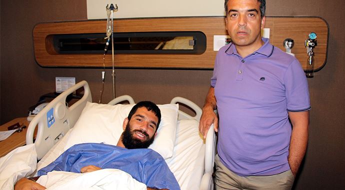 Arda Turan tedavi oldu Arda Turan tedavi oldu