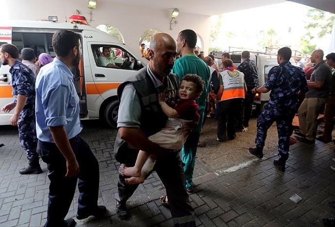 İsrail ambulansları ve ilk yardım birimlerini vurdu İsrail ambulansları ve ilk yardım birimlerini vurdu