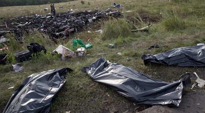 Düşen uçaktaki yolculardan 196'sının cesedi bulundu