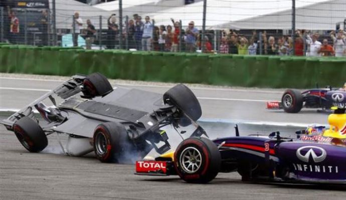 Formula 1'de korkutan kaza!