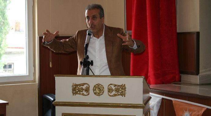 Bakan Eker: "İnsanlık bu zulme seyirci"