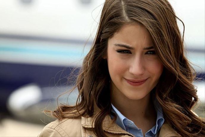 Hazal Kaya'nın büyük başarısı! Hazal Kaya'nın büyük başarısı!