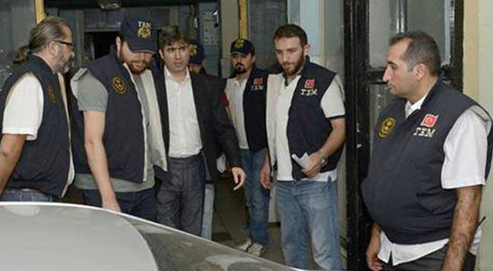 Emniyetteki "paralel yapı" operasyonunda ek gözaltı süresi Emniyetteki "paralel yapı" operasyonunda ek gözaltı süresi