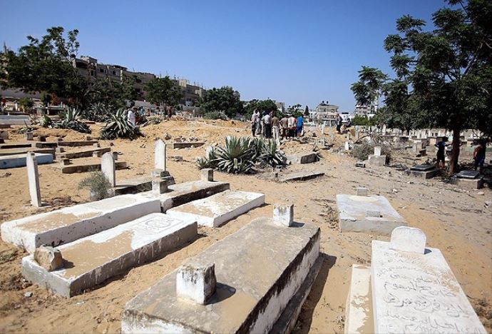 Gazze'deki mezarlıklarda boş yer kalmadı Gazze'deki mezarlıklarda boş yer kalmadı