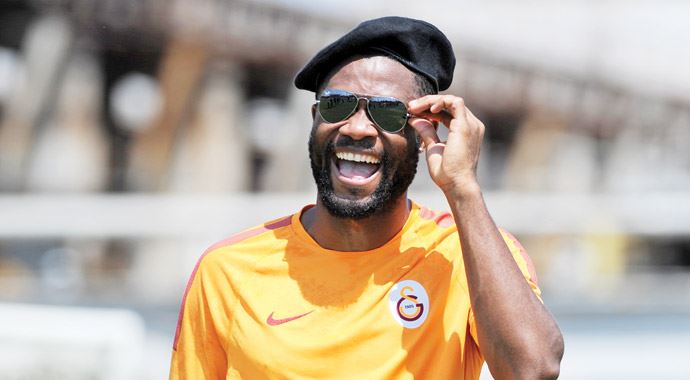 Chedjou'dan, yönetime Drogba ve Eboue mesajı! Chedjou'dan, yönetime Drogba ve Eboue mesajı!
