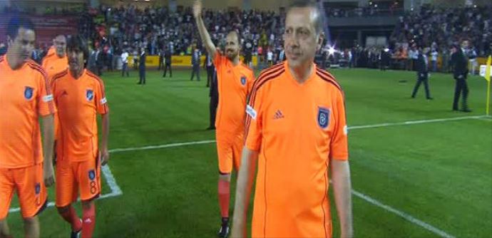 Erdoğan hat-trick yaptı, takımı fark attı Erdoğan hat-trick yaptı, takımı fark attı