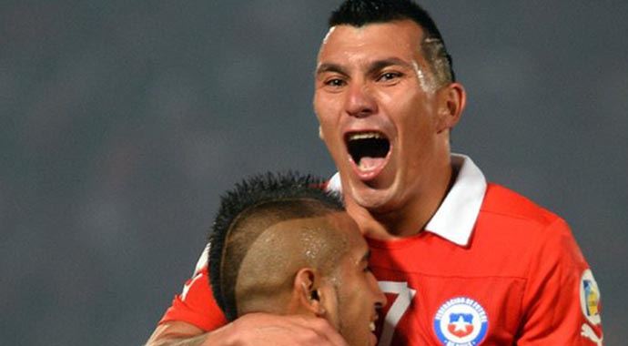 Galatasaray Medel&#039;i kaptı
