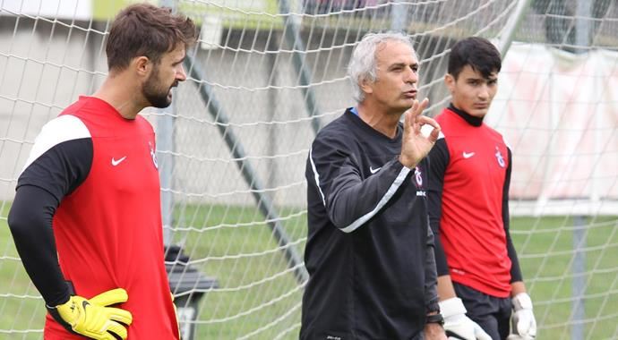 Trabzonspor'a Halilhodzic açıklamasının şaşkınlığı! Trabzonspor'a Halilhodzic açıklamasının şaşkınlığı!
