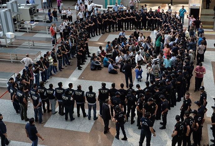 Casusluk soruşturmasında 21 polisin sorgusuna başlandı