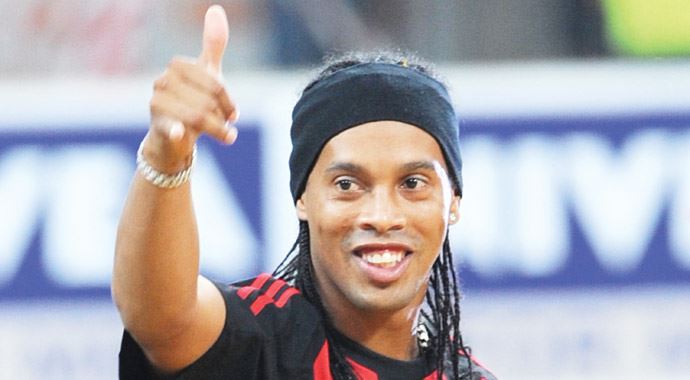 Ronaldinho indirim yaptı Ronaldinho indirim yaptı