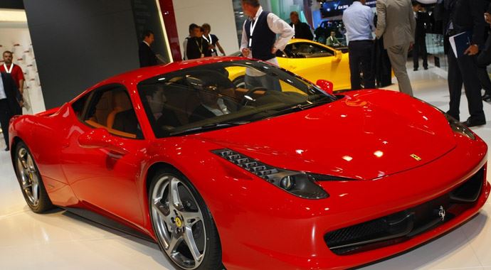 Ferrari ve Lamborghini haziranda sıfır çekti Ferrari ve Lamborghini haziranda sıfır çekti