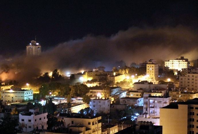 İsrail'in Gazze'ye hava saldırıları devam ediyor İsrail'in Gazze'ye hava saldırıları devam ediyor