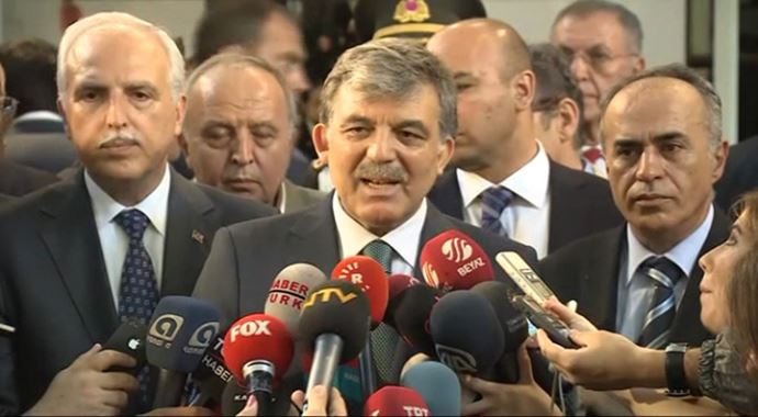 Gül o soruyu 'Nihayetinde bu partinin kurucusuyum' diye cevapladı