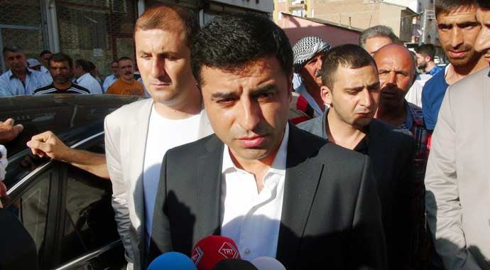 Selahattin Demirtaş iki acıyı birden yaşadı