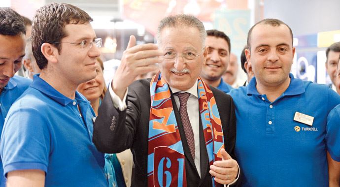 Ekmeleddin İhsanoğlu: Bize her yer Trabzon
