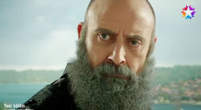 Halit Ergenç sakallarını kesmedi, kısalttı!