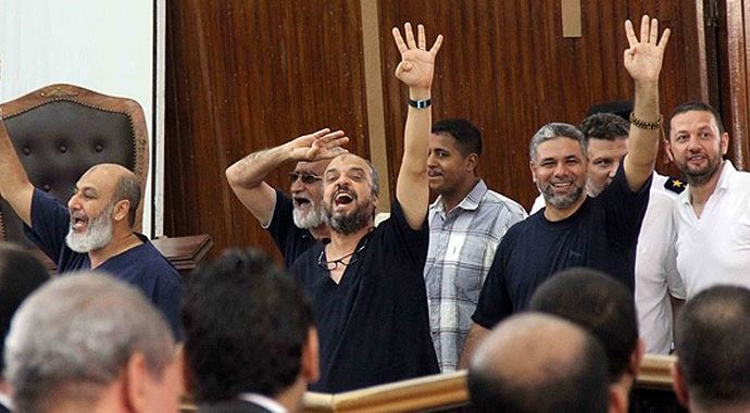 Mısır'da 10 İhvan Üyesine idam kararı verildi
