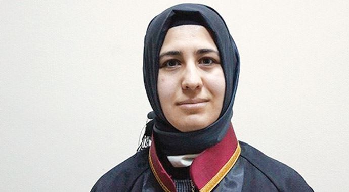 Yüksek Mahkeme: Baş örtüsü dinî özgürlüktür