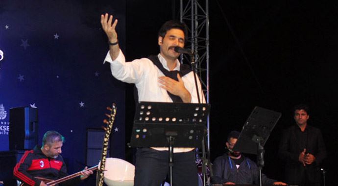 Uğur Işılak'tan eylemcilere tokat gibi cevap!