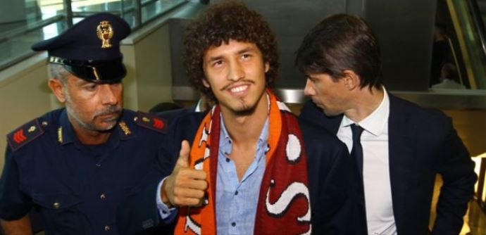 Salih Uçan imza için Roma'da! Salih Uçan imza için Roma'da!