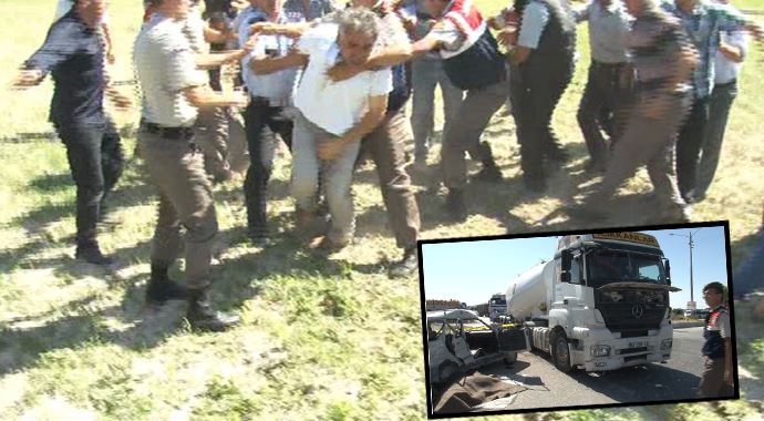 Kapatılan yolda linç girişimi Kapatılan yolda linç girişimi