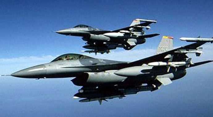 F-16'lar sınıra uçtu F-16'lar sınıra uçtu